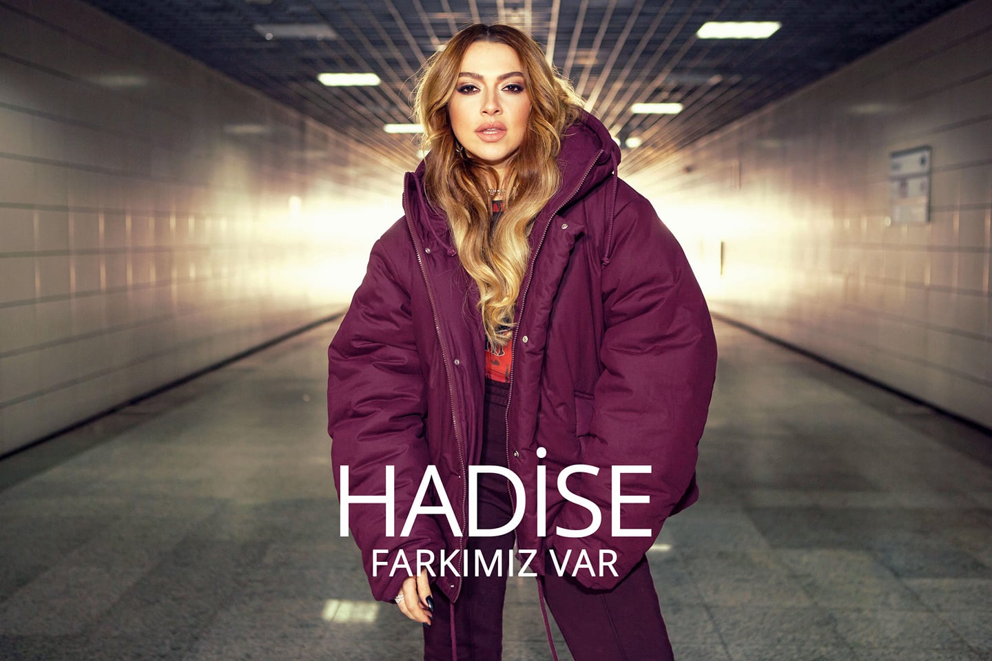 Hadise 'Geliyorum Yanına'